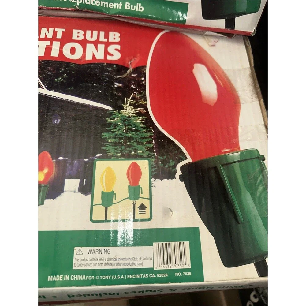 2 Sets 4 Lighted GIANT BULB Xmas Decorations Pathway Strand C7 Light Set Stakes